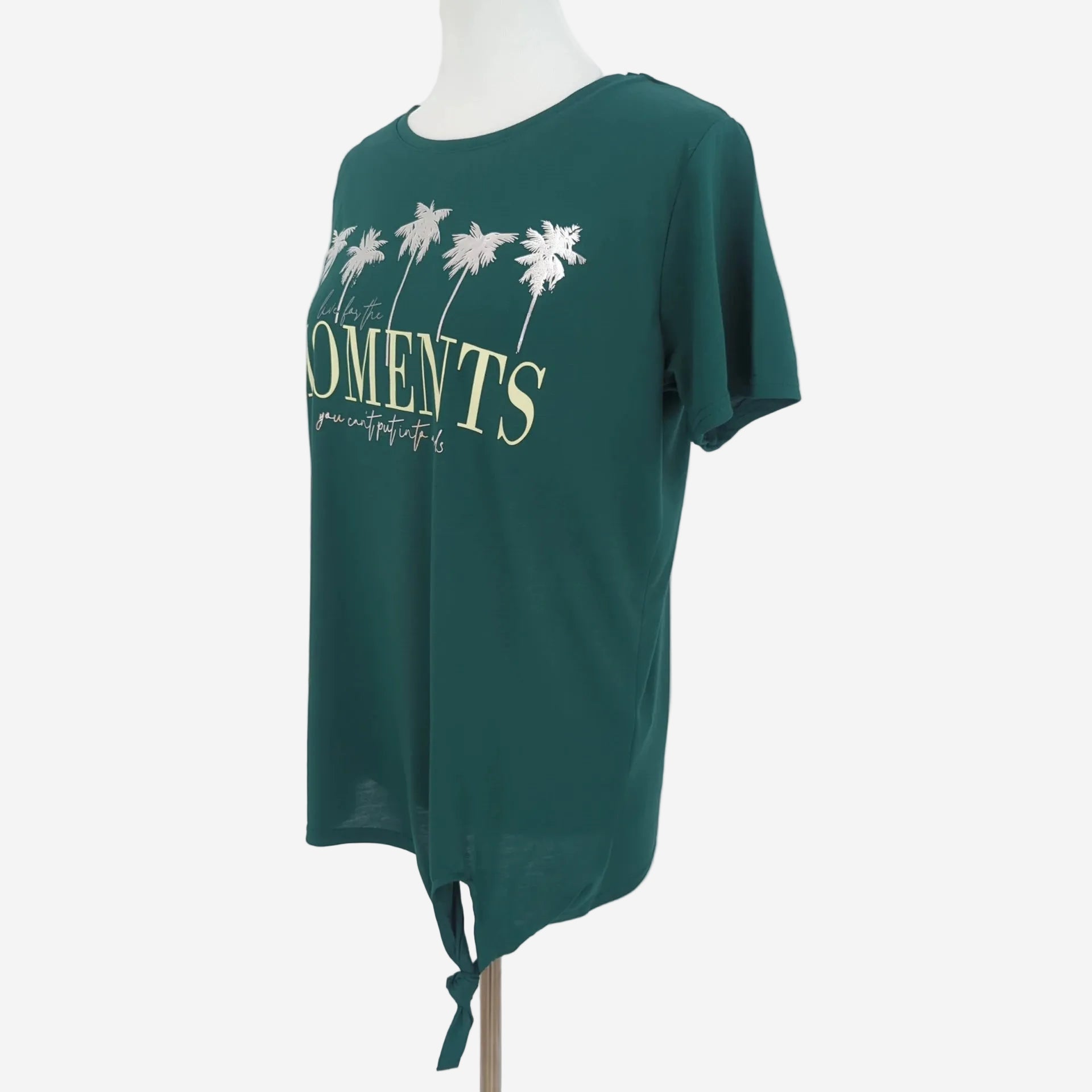 Damen T Shirt Grün mit Palmen Print – Sommer Oberteil mit Knotendetail